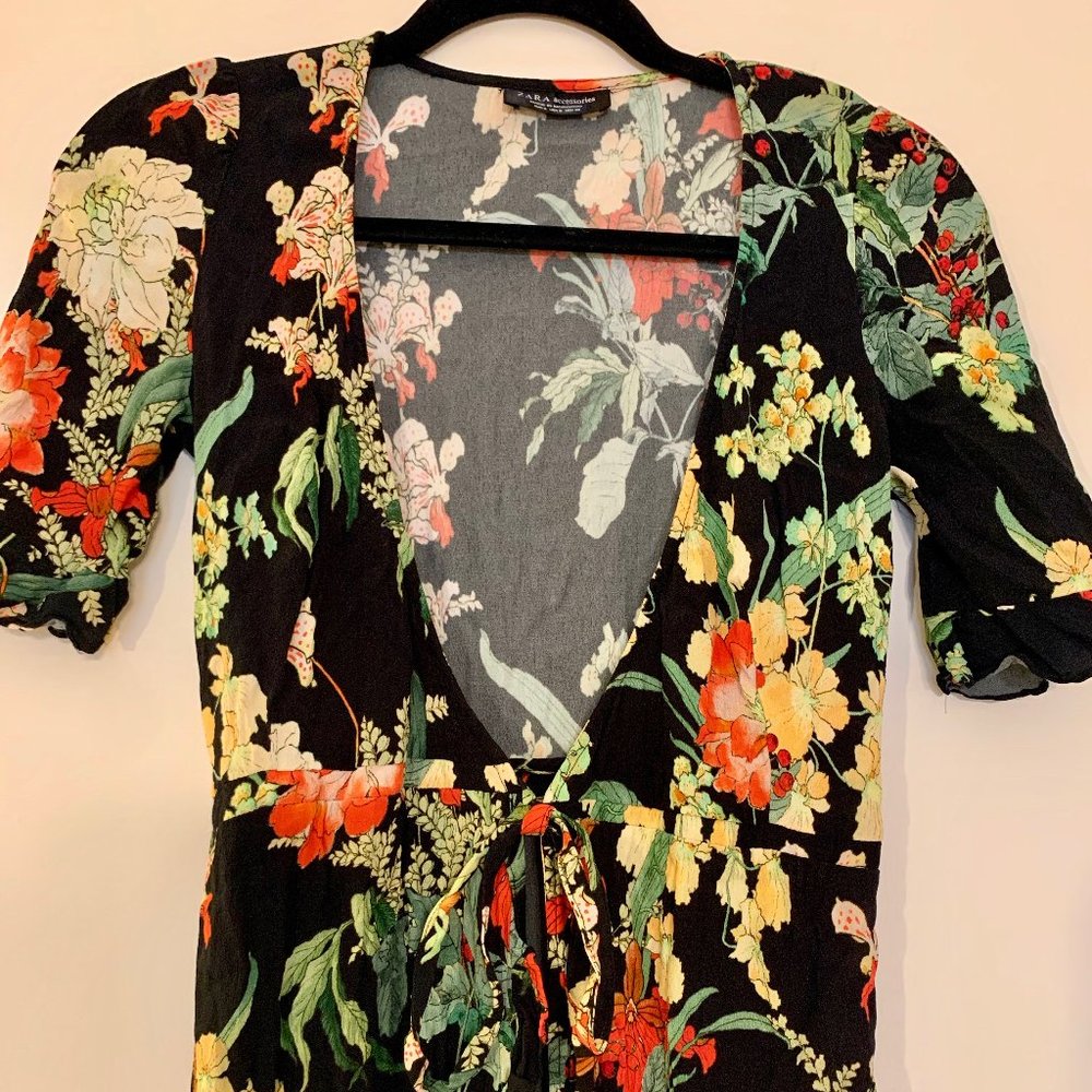 Zara Floral Front Tie Flowy Jacket size Small